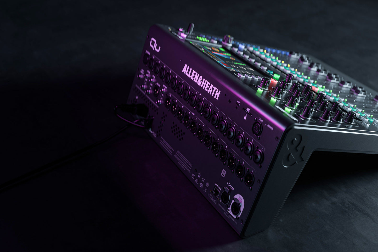 Allen & Heath QU-7D 38in/24out Digital Mixer w/ 32 Faders & Dante