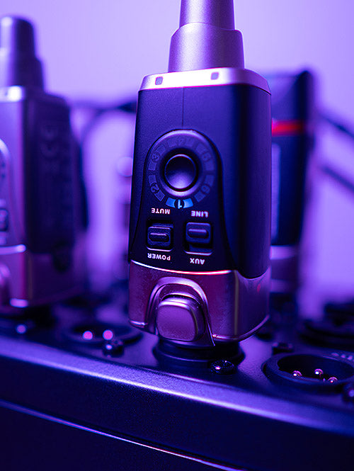 Xvive U45R4 5.8 GHz Digital Wireless In-Ear Monitoring System with 4 Receivers