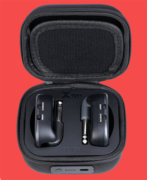 Xvive AC58 5.8 GHz True Diversity Wireless Instrument System with Charging Case