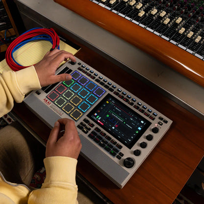 AKAI Professional MPC LIVE 3 RETRO Music Production Centre