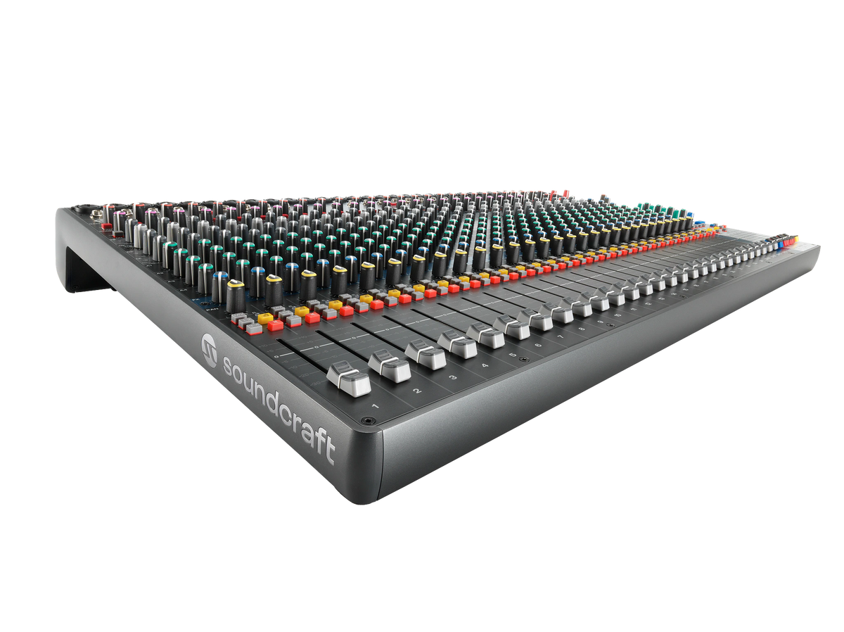 Soundcraft SIGNATURE PLUS 32 Analog Mixing Console